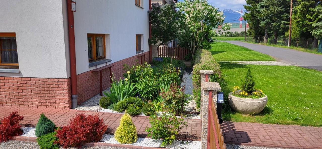 Privat Nika Hotel Závažná Poruba Kültér fotó